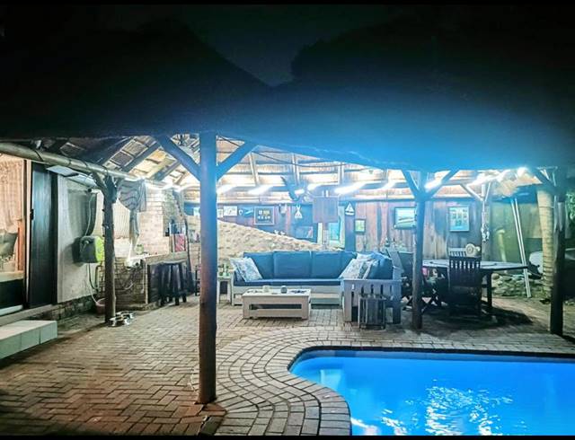 4 BEDROOM HOUSE FOR SALE IN THE WOLDS